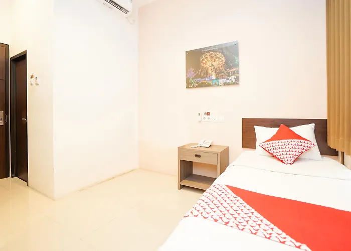 Oyo 240 Audah Sevana Syariah Hotel Surabaya