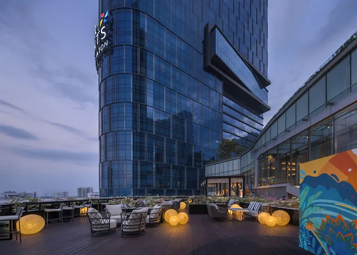 Four Points By SheratonHotel Surabaya